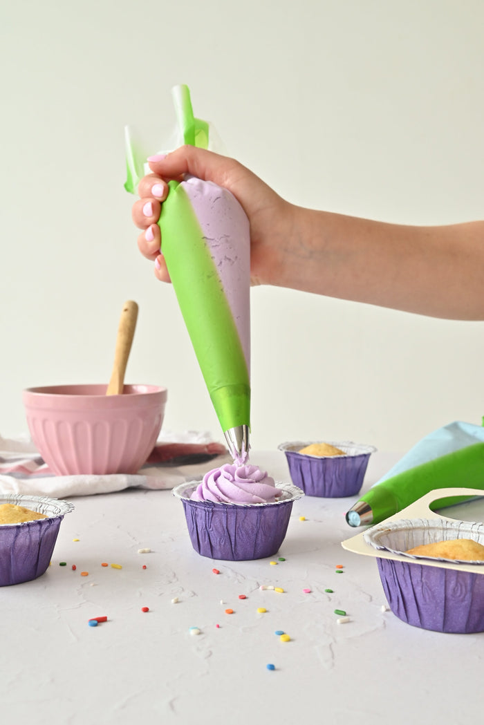 One Way Masterline Green Piping Bag - 14